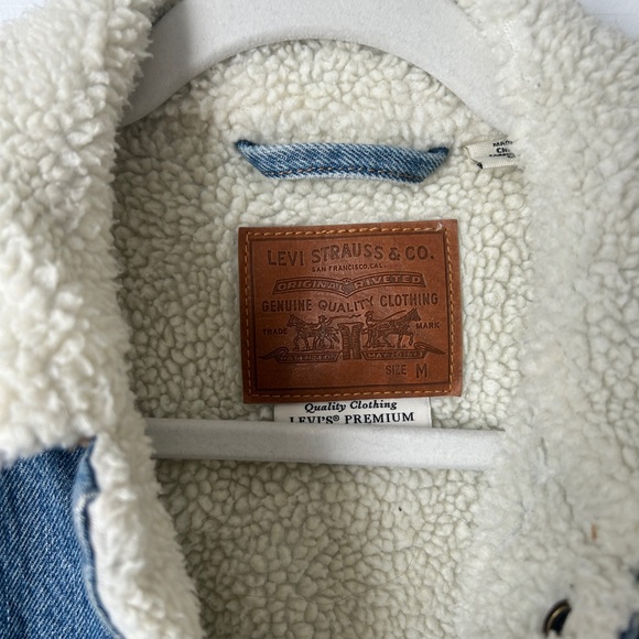 Levi’s 90s Sherpa Trucker Jacket - Picture 5 of 6